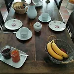 La Taniere Bed & Breakfast 3*